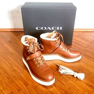 Authentic Coach Leather Urban Hiker Boots (Fur-lined - 9B)